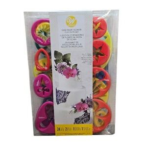 Wilton Gum Paste Flower Cut Outs Set 24 Piece Cake Decorating Baking Tools‎